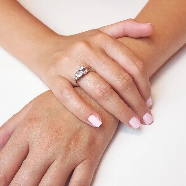 Chavri - Funkelnd eleganter Majestätsring