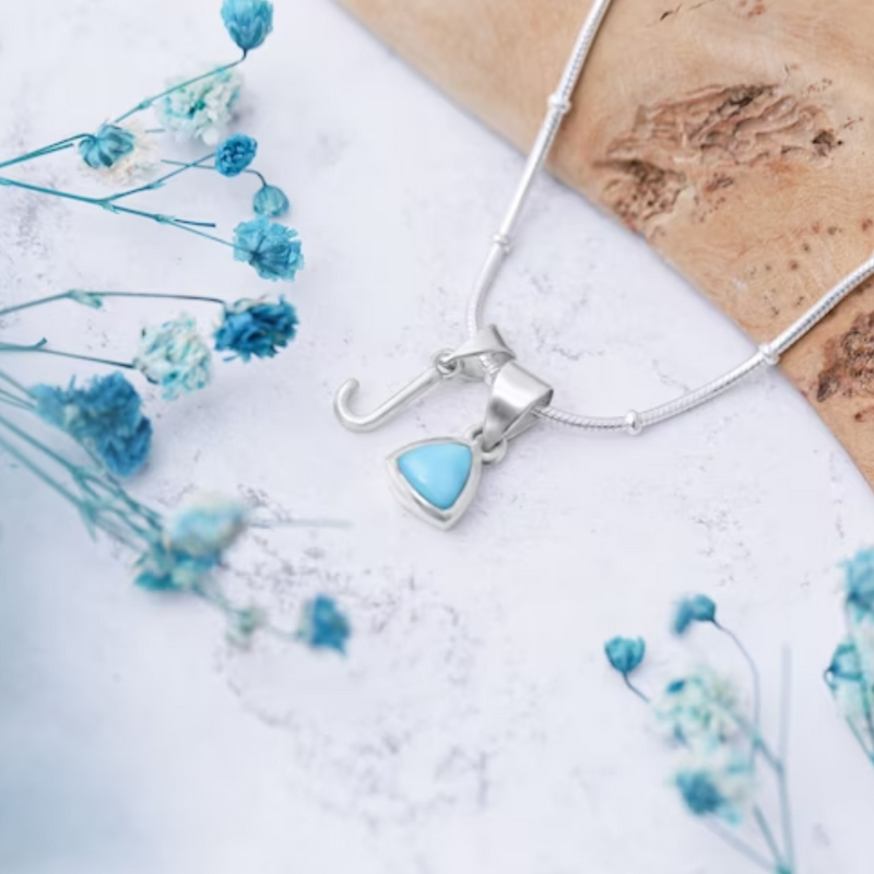 Wohlstands-Geburtsstein- und Initialen-Halskette