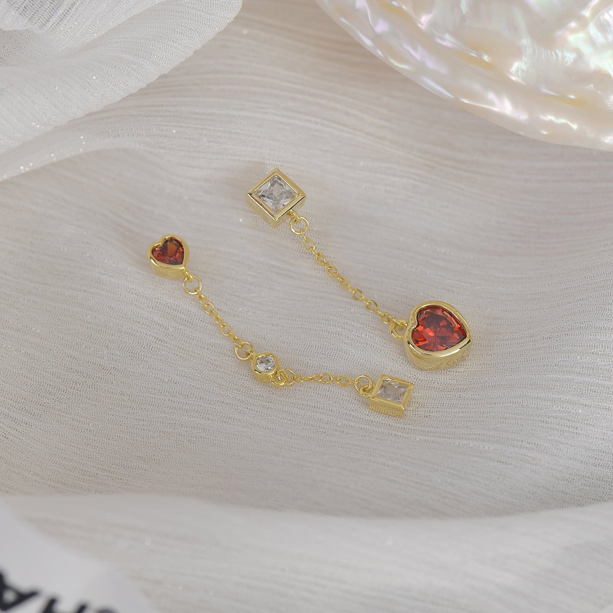 Rote Herz-Tropfen-Ohrringe