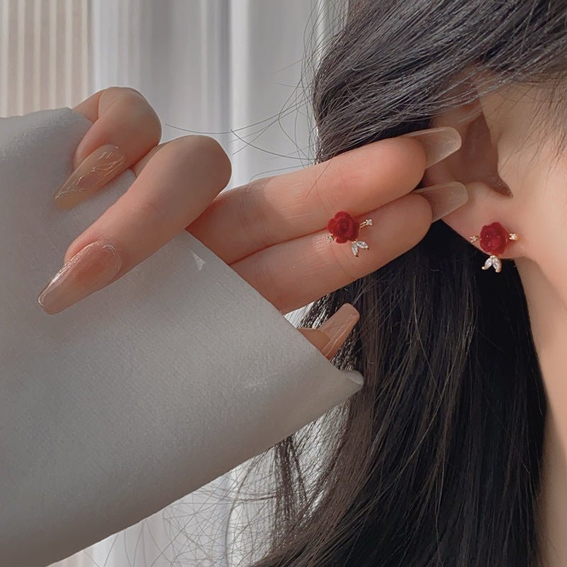 Ohrstecker mit roten Rosen