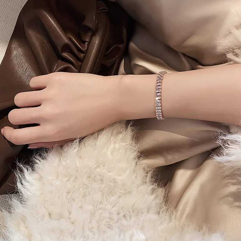 Carmiora - Glitzerndes Strass Glam Armband