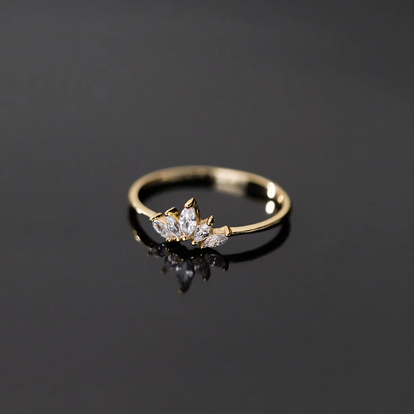 Chavri - Schimmernder Kristall Kronenring