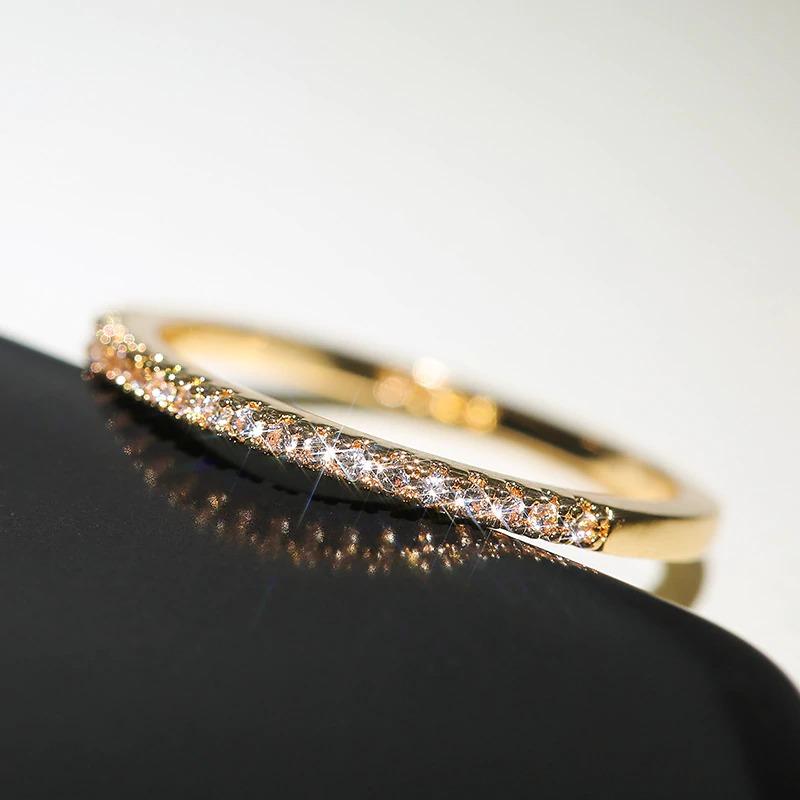 Brillante, mit Zirkonen besetzte, ultradünne, stapelbare Ringe