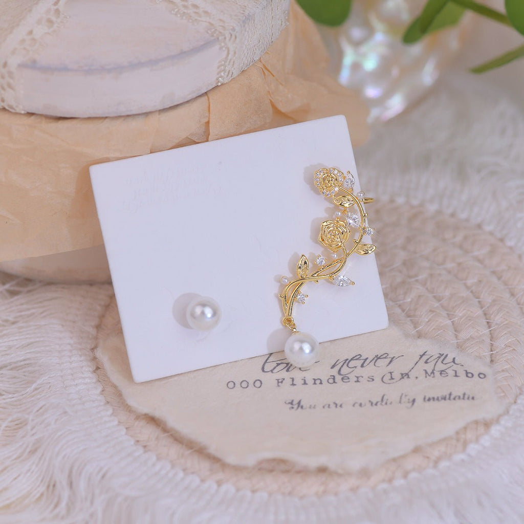 Ohrringe mit Rosen-Klettermotiv