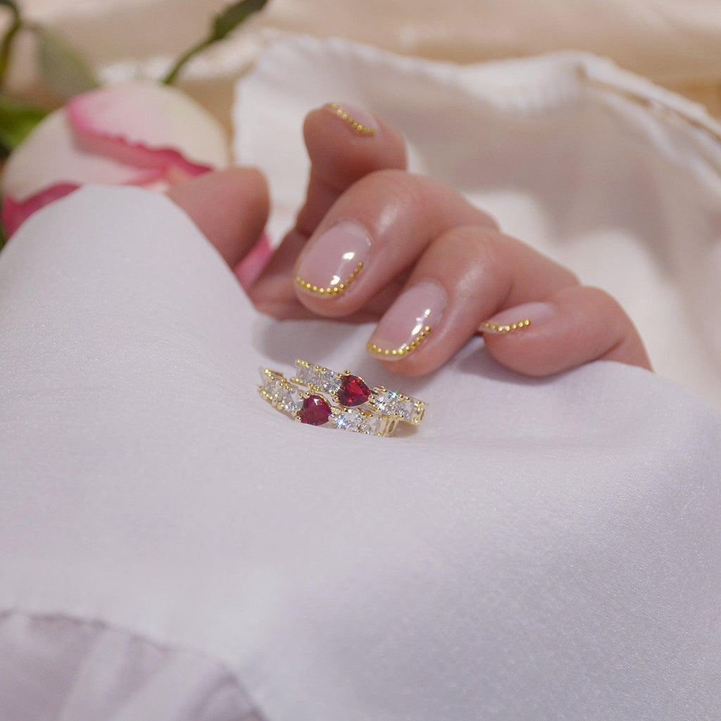 Creolen mit Rubinherzen