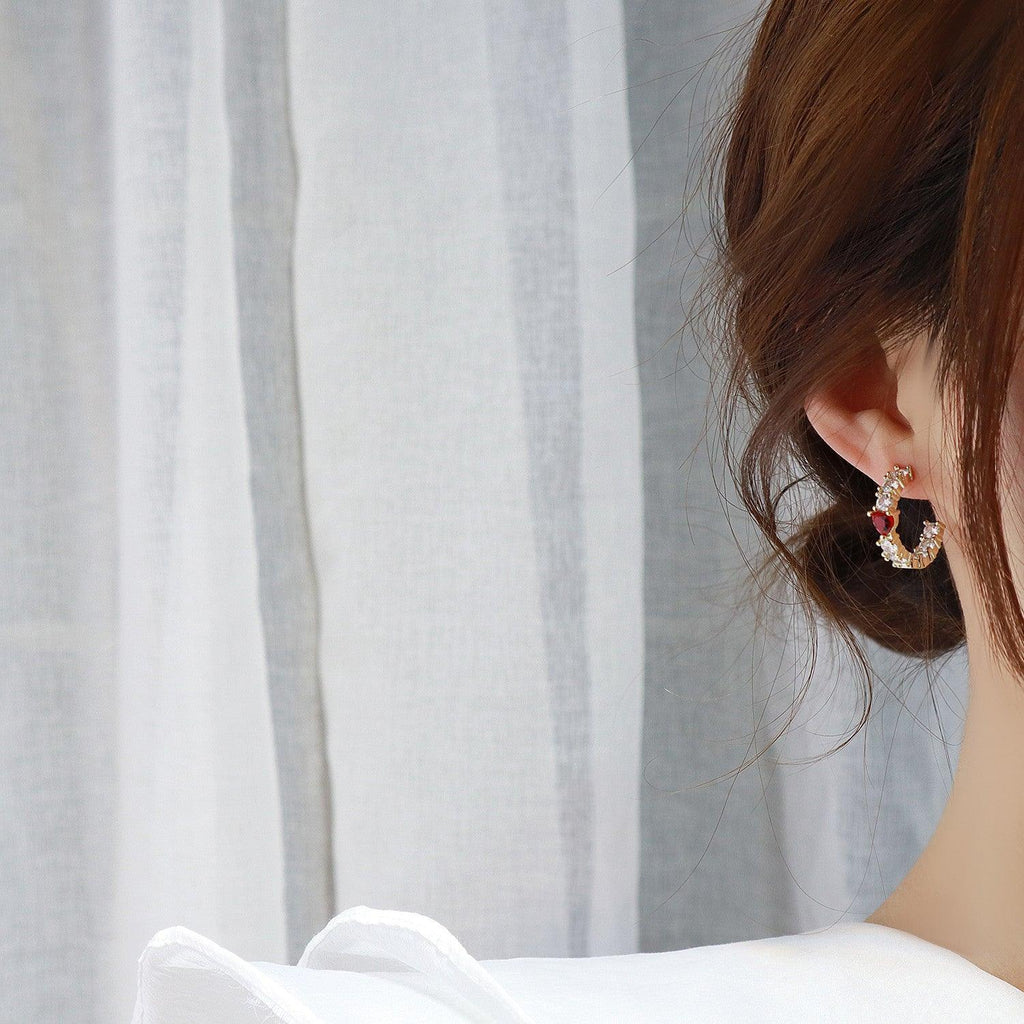 Creolen mit Rubinherzen