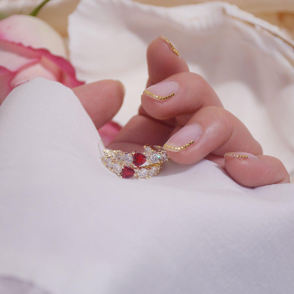 Creolen mit Rubinherzen