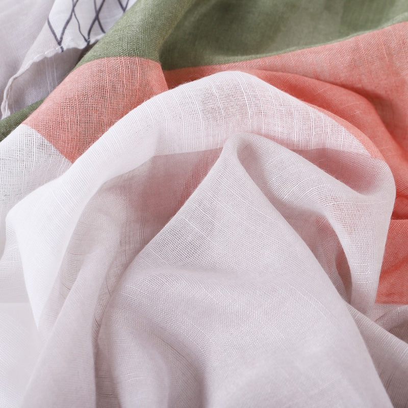 Wickelschal mit Perlenanhänger im böhmischen Stil