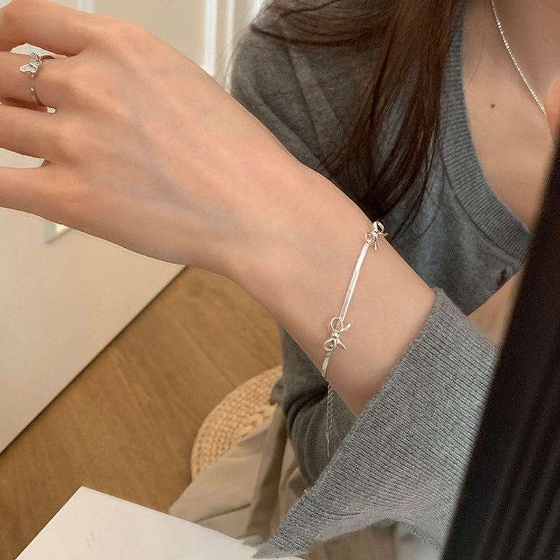 Silbernes Schleifenarmband