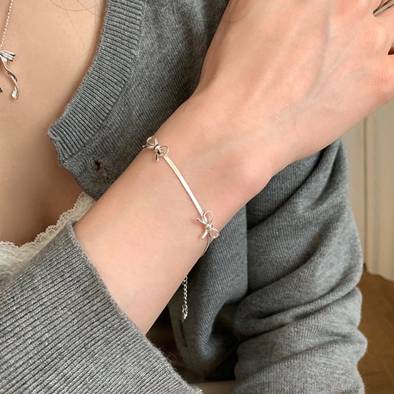 Silbernes Schleifenarmband