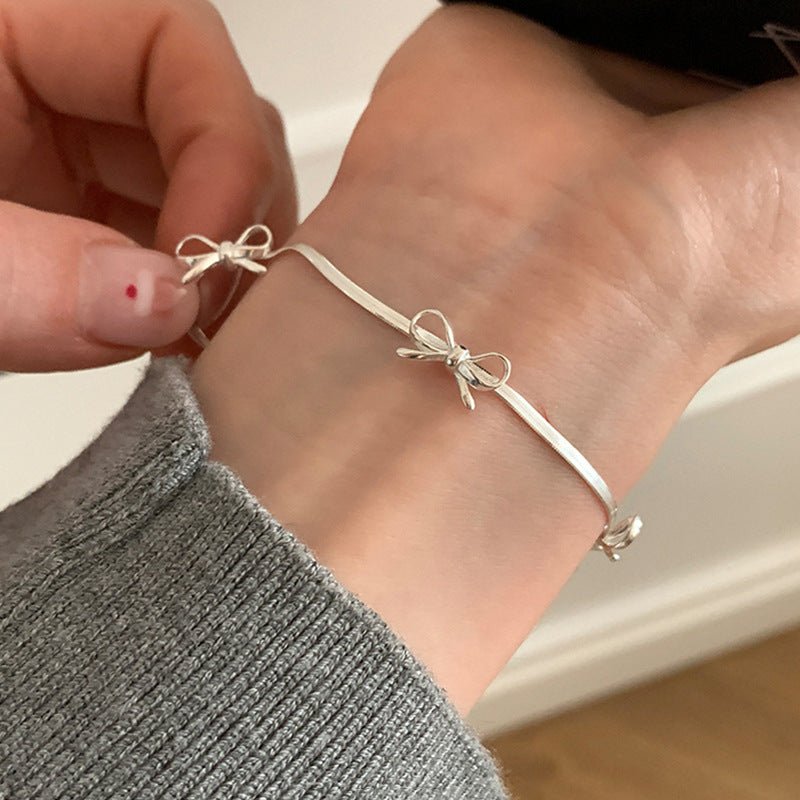 Silbernes Schleifenarmband