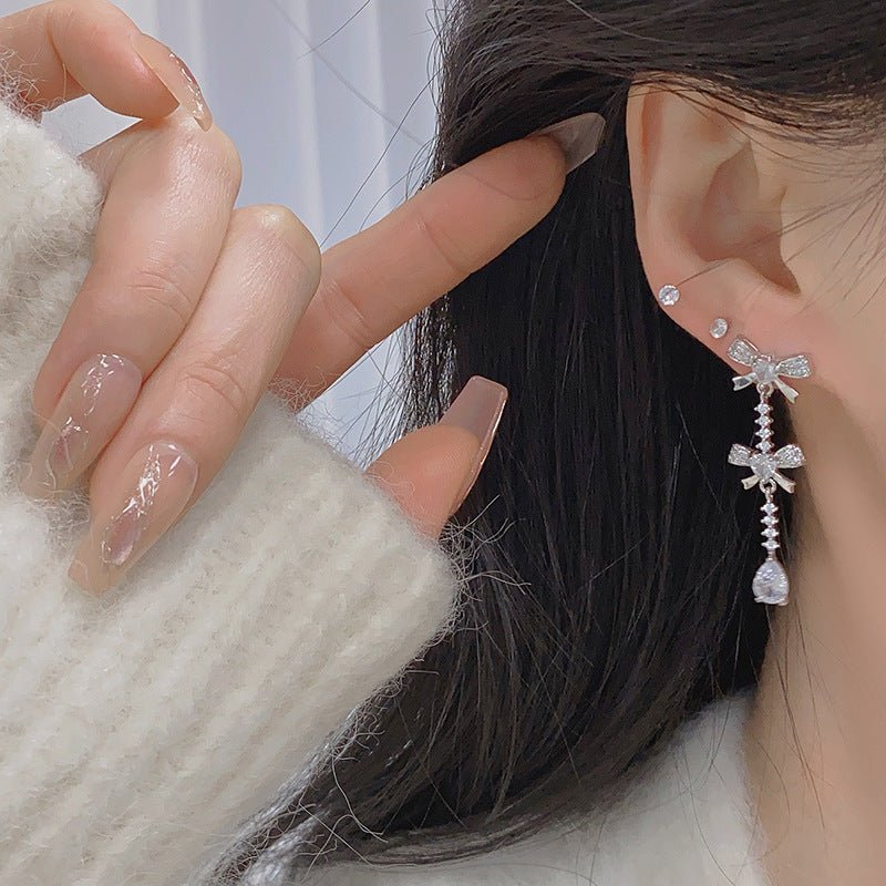 Silberne Ohrringe mit Schleife