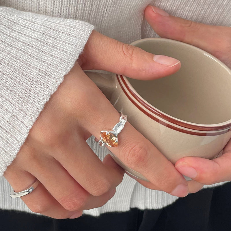 Silberner Edelsteinring (massives Silber)