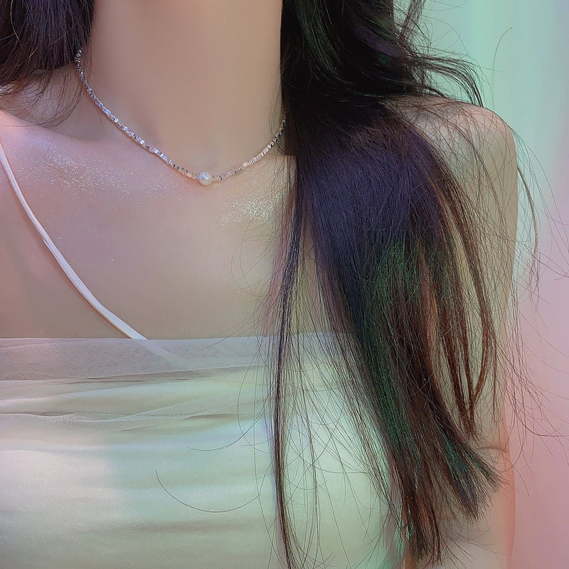 Silberne Perlenkette