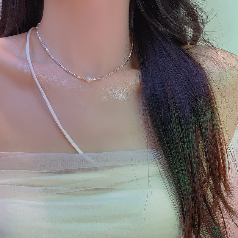 Silberne Perlenkette