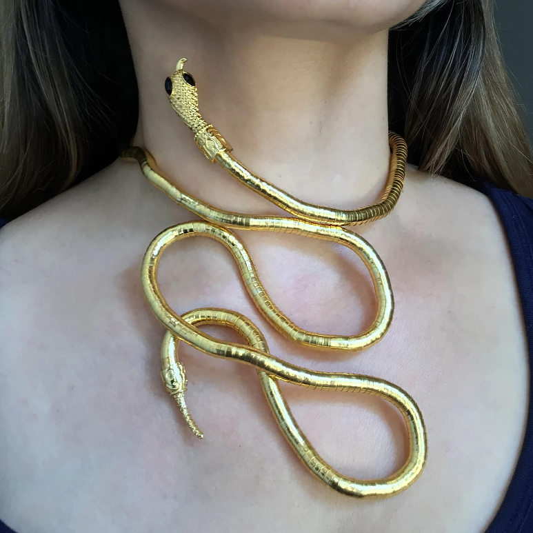 Chavri - Serpentinen-Chic Halskette