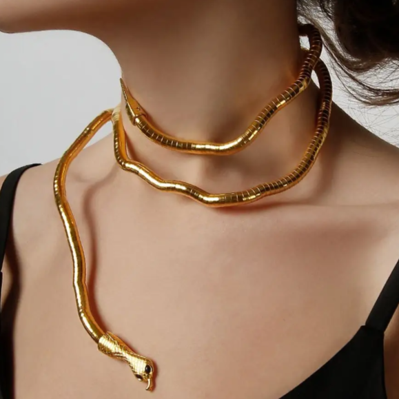 Chavri - Serpentinen-Chic Halskette