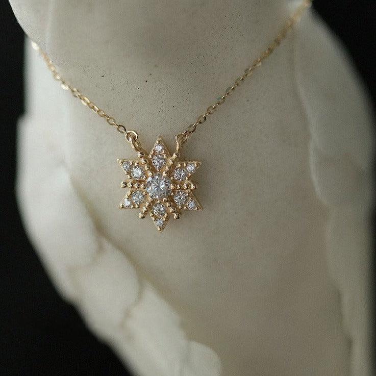 Schneeflocken-Halskette (massives Silber)