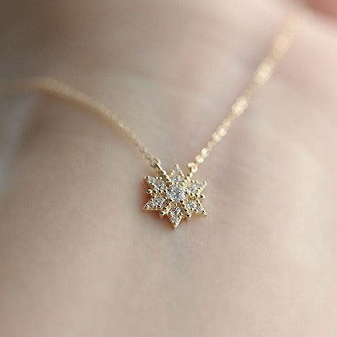 Schneeflocken-Halskette (massives Silber)