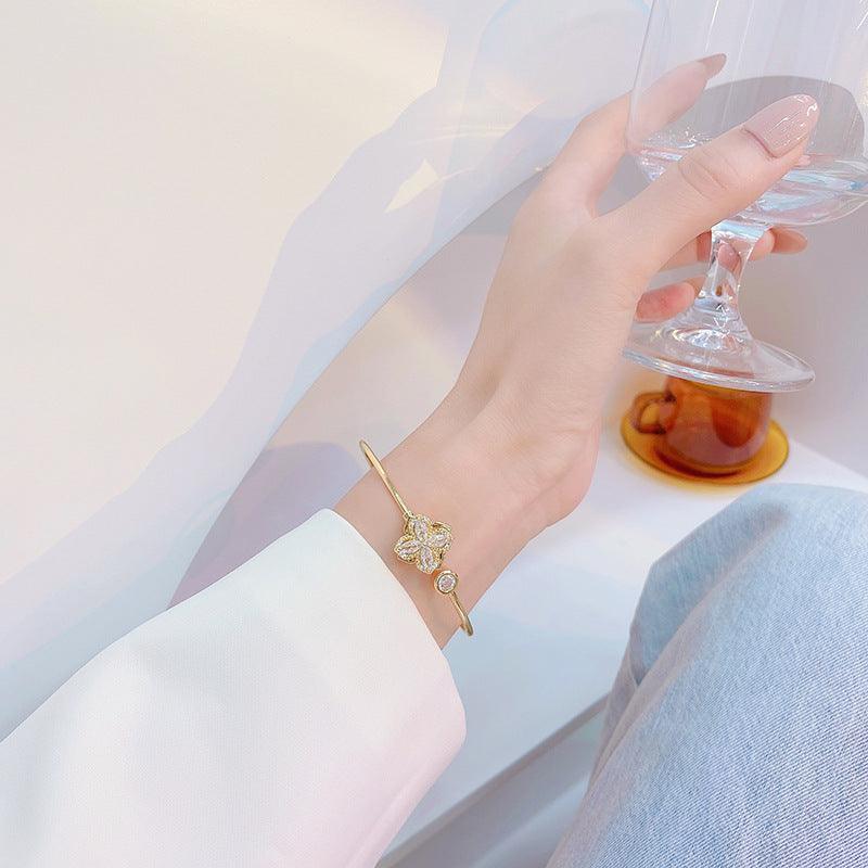 Drehbares Glücksklee-Armband