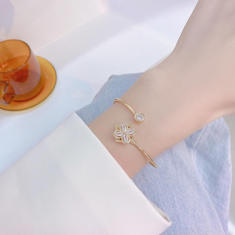 Drehbares Glücksklee-Armband