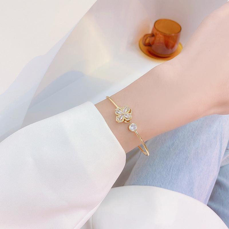 Drehbares Glücksklee-Armband