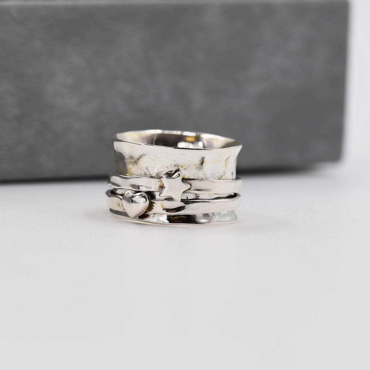 Drehring mit Stern und Herz