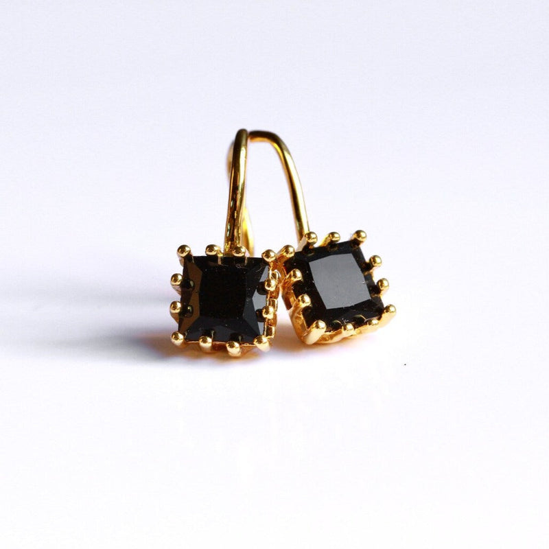 Chavri - Zeitlose Polyhedron-Ohrringe