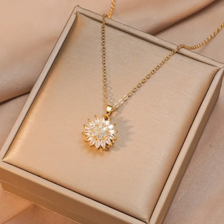 Chavri - Gewirbelte Blume Anhänger-Halskette