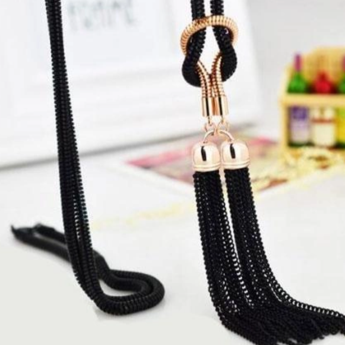 Chavri - Ätherische Quasten-Halskette