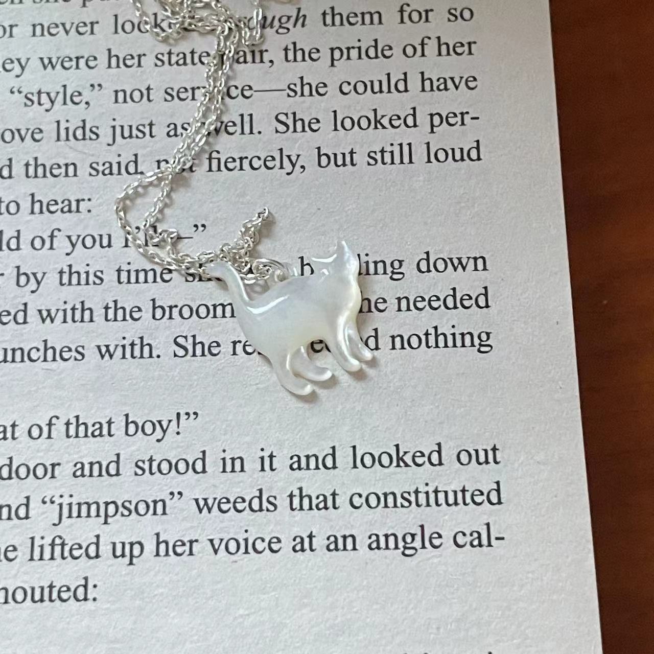 Die Katzenhalskette (massives Silber)