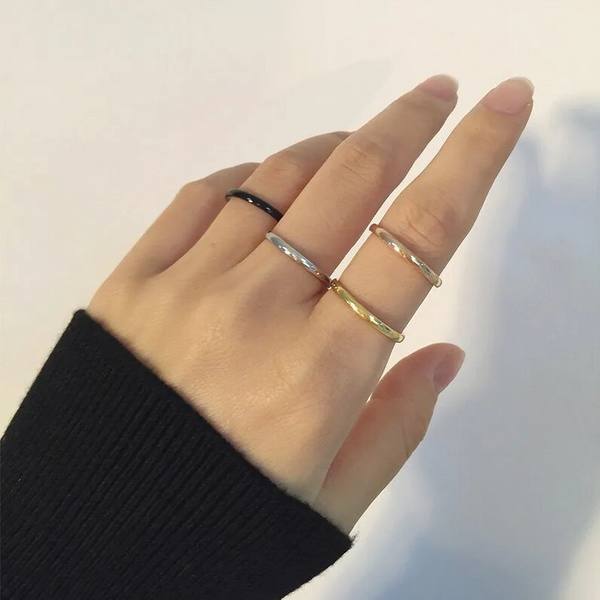 Chavri - Unaufdringlicher Charme Stapelbarer Ring