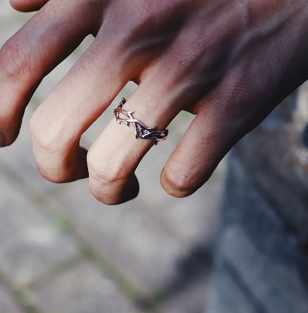 Chavri - Spike-eleganter Ring