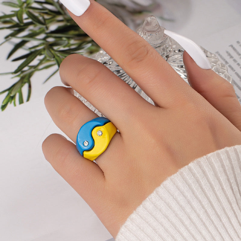 Yin und Yang Balance Strass Akzent Paar Ringe