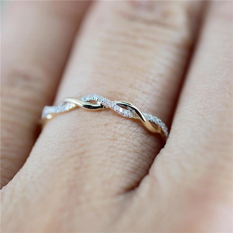 Carmiora - Gedrehter Eleganz-Ring