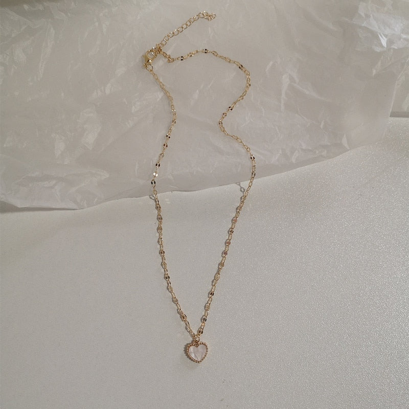 Von Faircycore inspirierte Choker-Halsketten-Kollektion