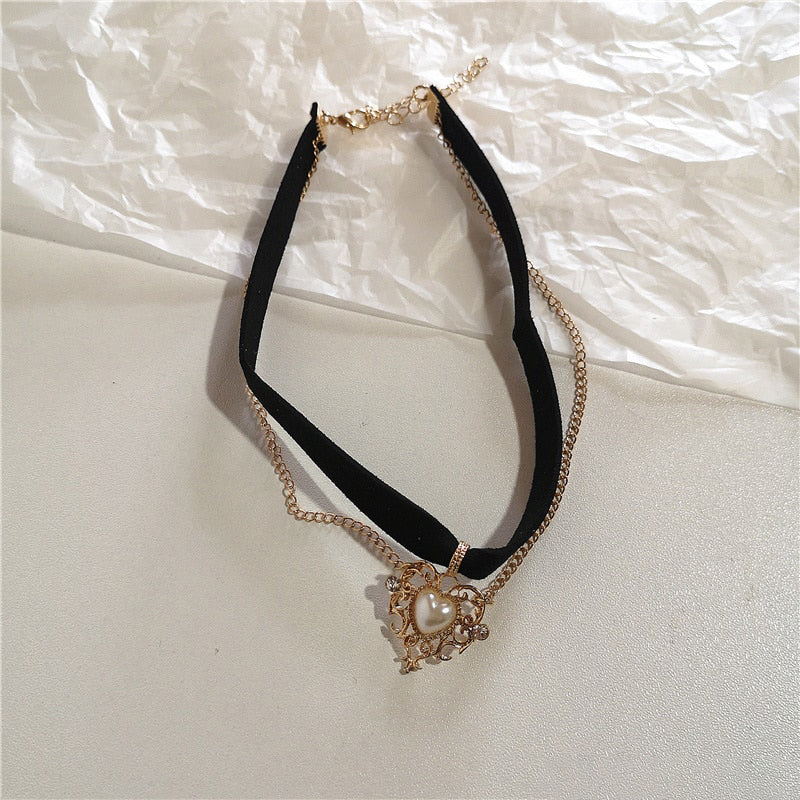 Von Faircycore inspirierte Choker-Halsketten-Kollektion