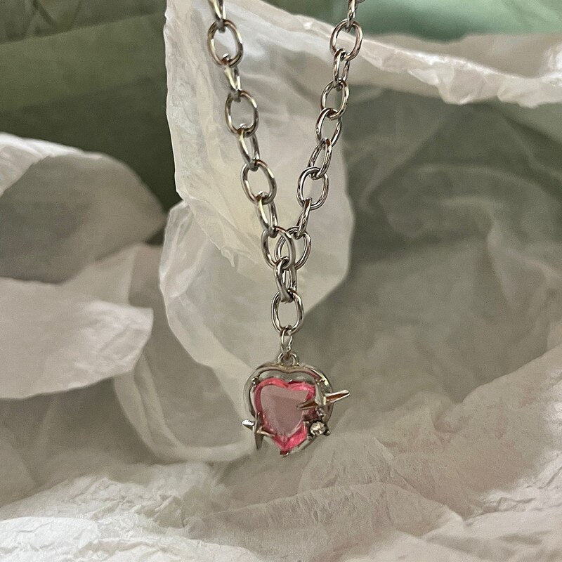 Vintage und einzigartige Charm- und Kettenhalskettenkollektion