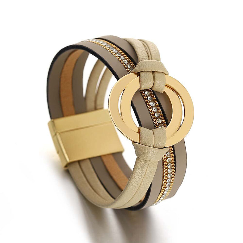 Mehrlagige Boho-Armbänder mit runder Schnalle