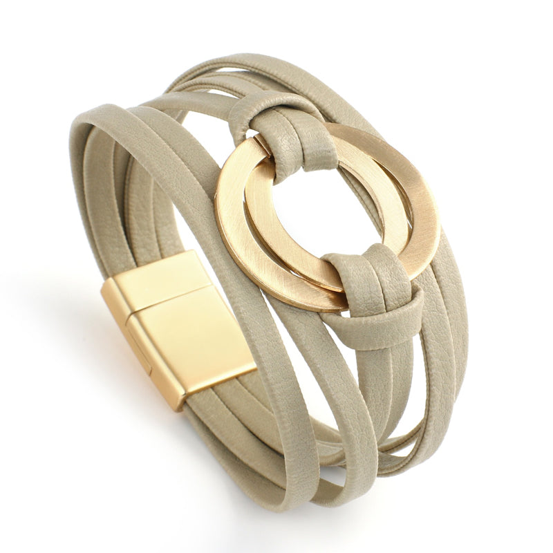 Mehrlagige Boho-Armbänder mit runder Schnalle