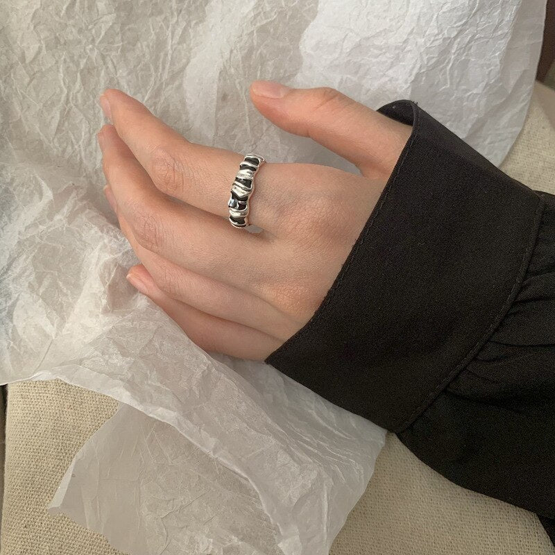 Trendy, von der Gotik inspirierte, verstellbare Ringkollektion für Damen