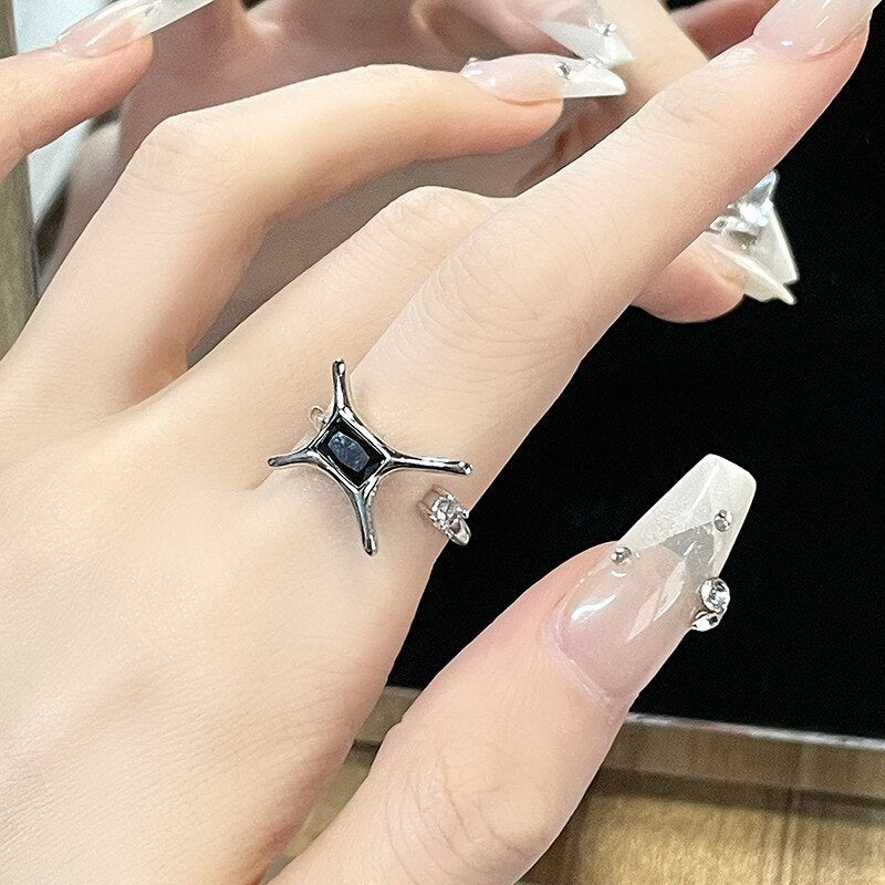 Trendy, von der Gotik inspirierte, verstellbare Ringkollektion für Damen