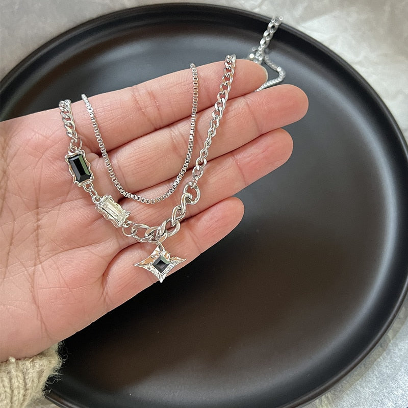 Choker-Halskettenkollektion im Vintage-Stil mit Gothic-Charm