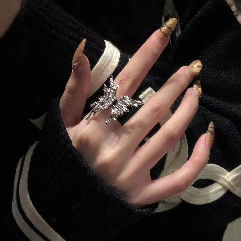 Trendy, von der Gotik inspirierte, verstellbare Ringkollektion für Damen