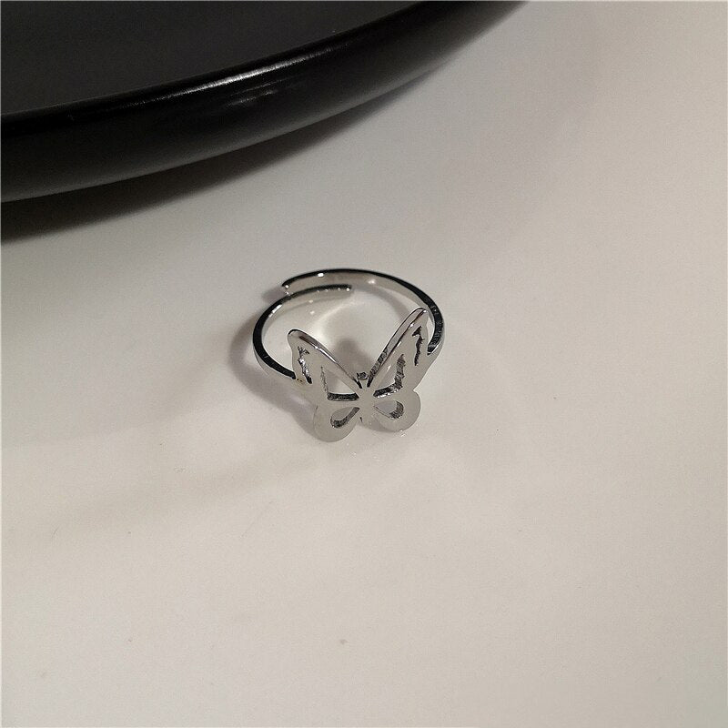 Trendy, von der Gotik inspirierte, verstellbare Ringkollektion für Damen