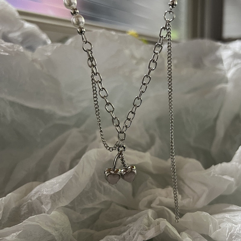 Vintage und einzigartige Charm- und Kettenhalskettenkollektion