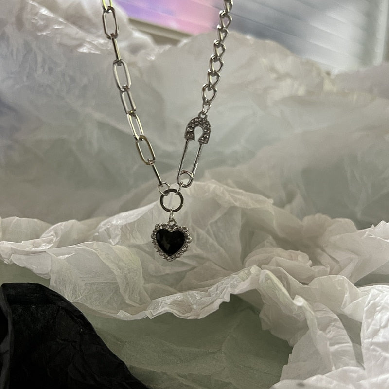 Vintage und einzigartige Charm- und Kettenhalskettenkollektion