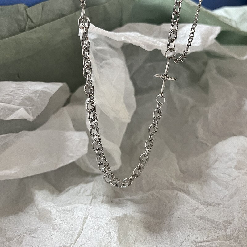 Vintage und einzigartige Charm- und Kettenhalskettenkollektion