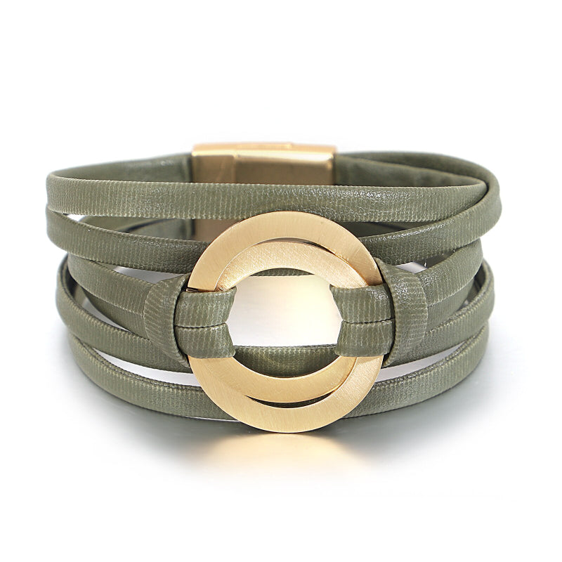 Mehrlagige Boho-Armbänder mit runder Schnalle