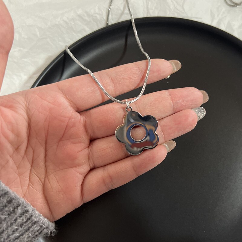 Choker-Halskettenkollektion im Vintage-Stil mit Gothic-Charm